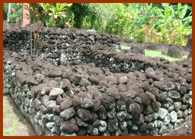 Le tour de l'île de Tahiti de Papeete au Marae de Arahurahu côte ouest Le tour de l'île de Tahiti de Papeete au Marae de Arahurahu côte ouest