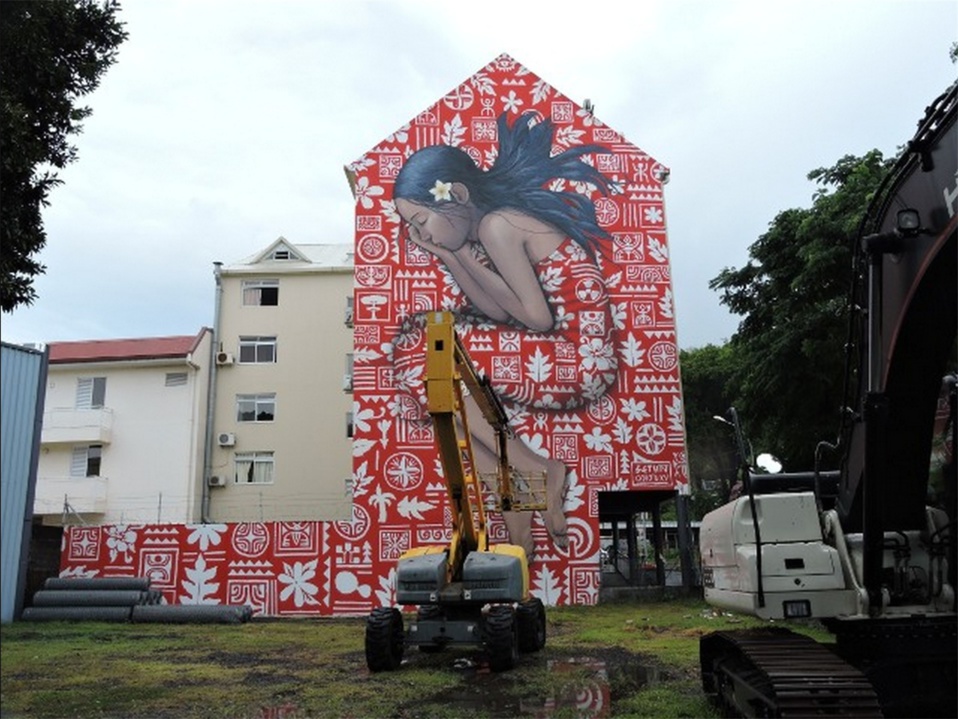 Fresque d'ensemble - Vahine dormant - Papeete