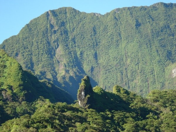 La montagne luxuriante de Tahiti et ses randonnées